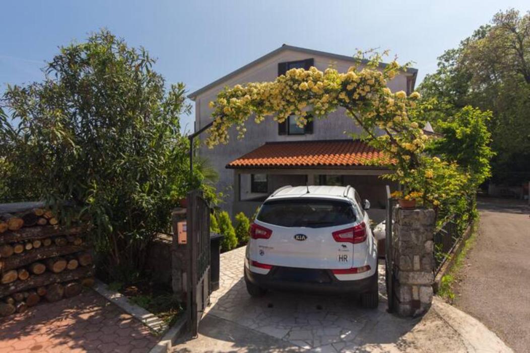 Appartamento Secret Garden House Laurana Esterno foto